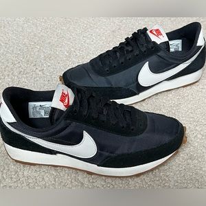 Nike Daybreak 2019 Black Women’s Size 7